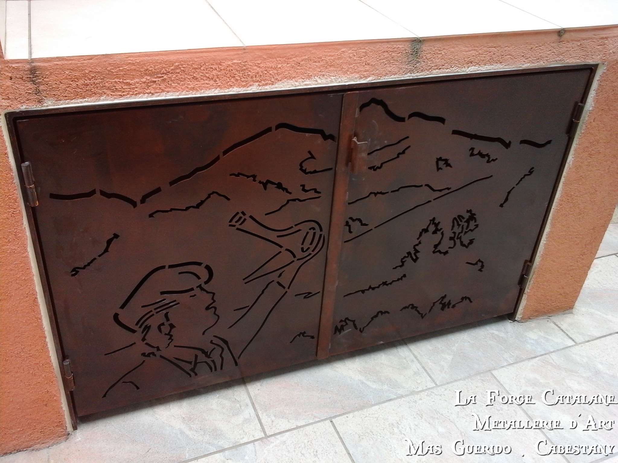 porte 2 vantaux sous barbecue decoupe laser motifs catalan forge catalane 2 - 250KB.jpg